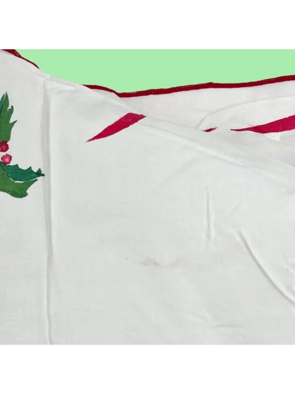 VINTAGE HAND PAINTED/MADE CHRISTMAS HOLLY RECTANGULAR TABLECLOTH - 114.75 X 57.5